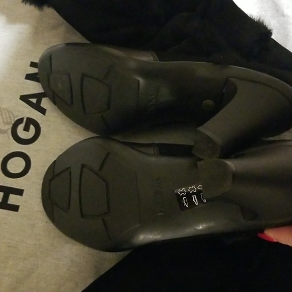 Absolutely gorgeous Hogan Black Boots - Picture 4 of 12